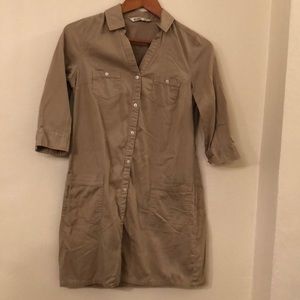 Old navy khaki shirt dress
